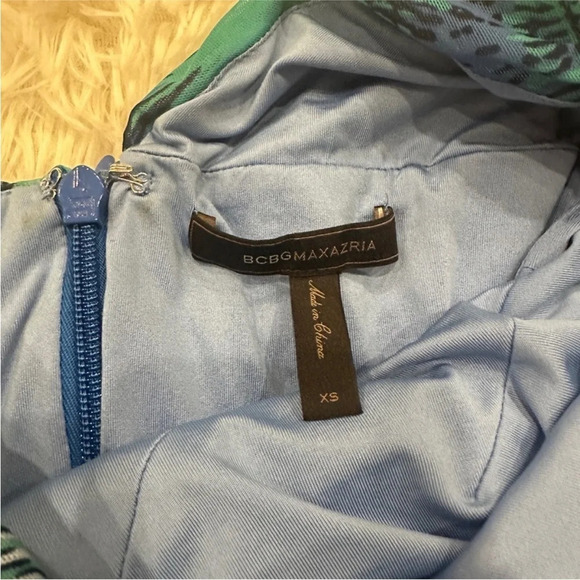 BCBGMaxAzria - ‘Mia’ Emerald  com one shoulder stretchy ruched dress - Picture 5 of 6